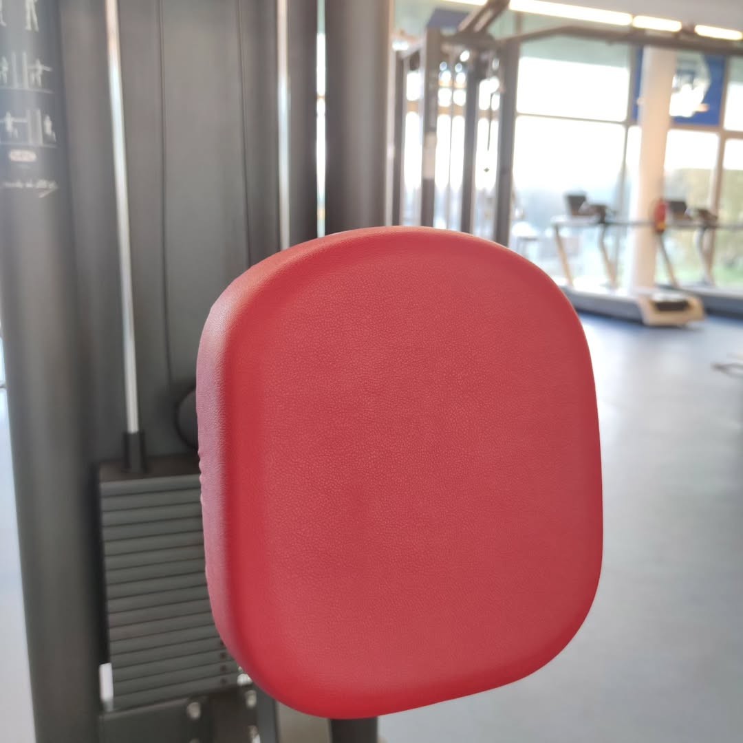 Después - Antes y después de tapizado de banco de gimnasio en Galicia